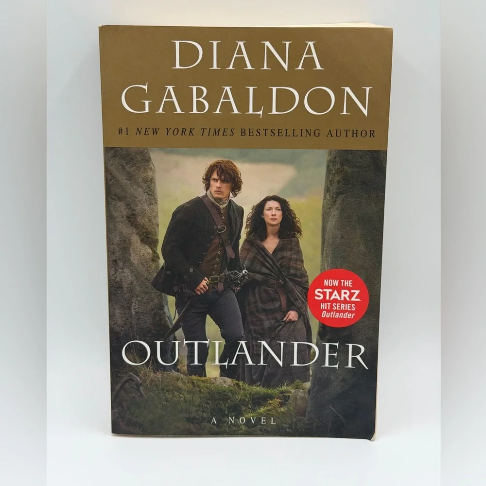 Outlander (Starz Tie-In Edition) : A Novel by Diana Gabaldon (Paperback, 2016)